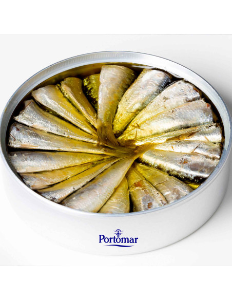 Spanish Sardinilllas Sardines in Olive Oil 10/14